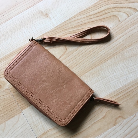 Universal Thread Wristlet - Picture 4 of 4